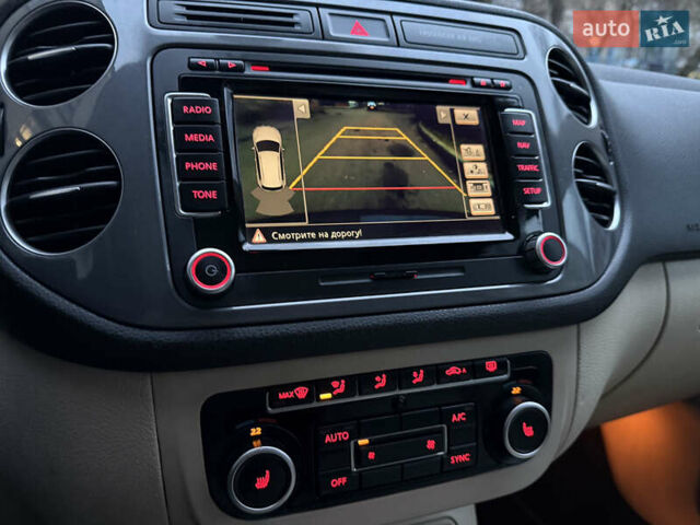 Чорний Фольксваген Тігуан, об'ємом двигуна 2 л та пробігом 234 тис. км за 15500 $, фото 13 на Automoto.ua