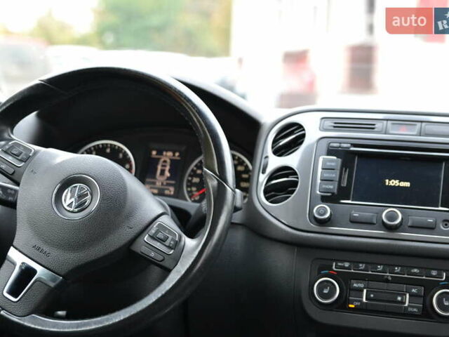 Чорний Фольксваген Тігуан, об'ємом двигуна 1.98 л та пробігом 130 тис. км за 11999 $, фото 23 на Automoto.ua