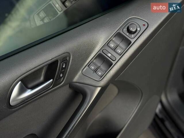 Черный Фольксваген Тигуан, объемом двигателя 1.98 л и пробегом 173 тыс. км за 10799 $, фото 8 на Automoto.ua