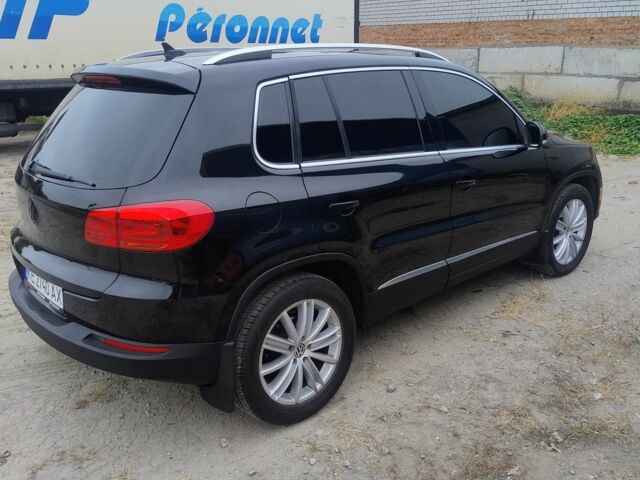 Чорний Фольксваген Тігуан, об'ємом двигуна 2 л та пробігом 189 тис. км за 11100 $, фото 3 на Automoto.ua