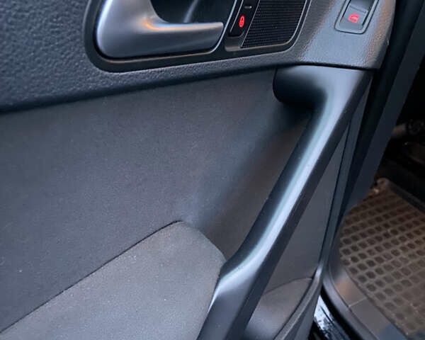 Черный Фольксваген Тигуан, объемом двигателя 1.98 л и пробегом 320 тыс. км за 11500 $, фото 8 на Automoto.ua