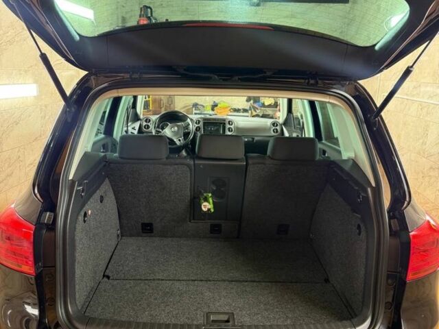 Черный Фольксваген Тигуан, объемом двигателя 2 л и пробегом 238 тыс. км за 14500 $, фото 19 на Automoto.ua