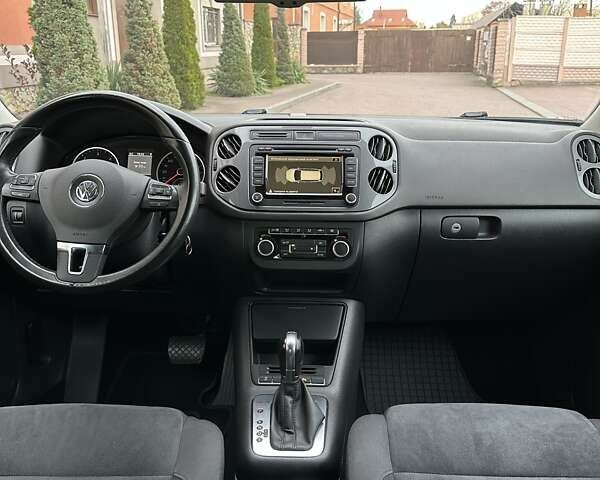 Черный Фольксваген Тигуан, объемом двигателя 1.99 л и пробегом 225 тыс. км за 14950 $, фото 45 на Automoto.ua