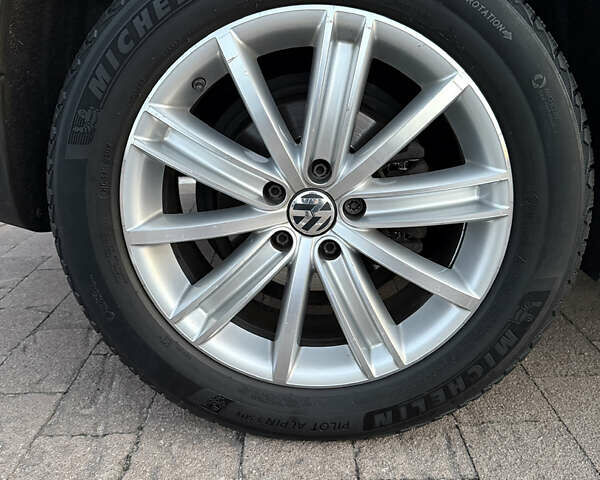 Чорний Фольксваген Тігуан, об'ємом двигуна 1.97 л та пробігом 227 тис. км за 14700 $, фото 25 на Automoto.ua