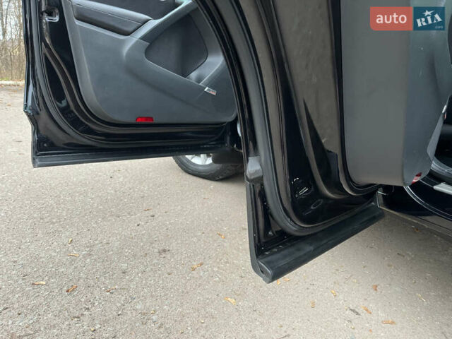 Черный Фольксваген Тигуан, объемом двигателя 1.99 л и пробегом 320 тыс. км за 14499 $, фото 115 на Automoto.ua