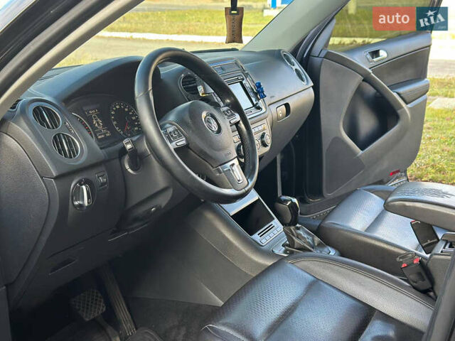 Чорний Фольксваген Тігуан, об'ємом двигуна 2 л та пробігом 189 тис. км за 10300 $, фото 6 на Automoto.ua