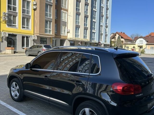 Чорний Фольксваген Тігуан, об'ємом двигуна 0 л та пробігом 195 тис. км за 16000 $, фото 5 на Automoto.ua