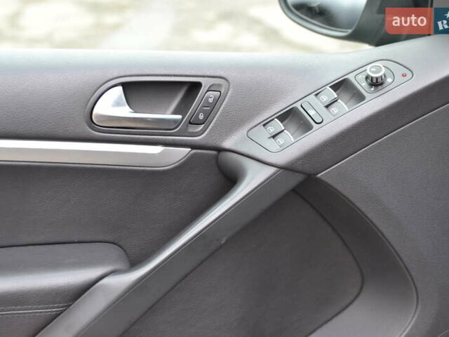 Чорний Фольксваген Тігуан, об'ємом двигуна 1.98 л та пробігом 130 тис. км за 11999 $, фото 15 на Automoto.ua