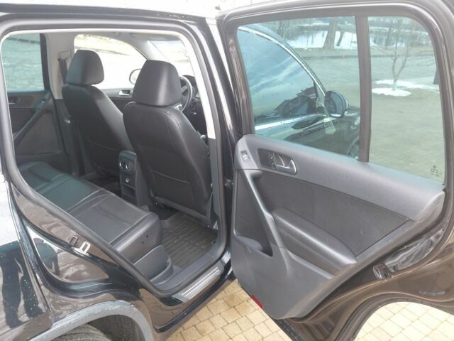 Черный Фольксваген Тигуан, объемом двигателя 2 л и пробегом 227 тыс. км за 8950 $, фото 7 на Automoto.ua