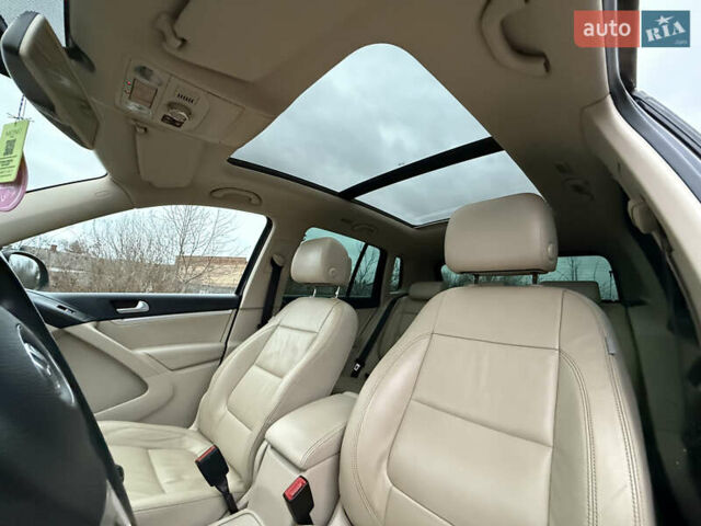 Чорний Фольксваген Тігуан, об'ємом двигуна 2 л та пробігом 234 тис. км за 15500 $, фото 27 на Automoto.ua