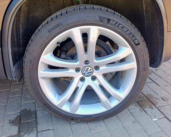 Чорний Фольксваген Тігуан, об'ємом двигуна 1.98 л та пробігом 166 тис. км за 13200 $, фото 10 на Automoto.ua