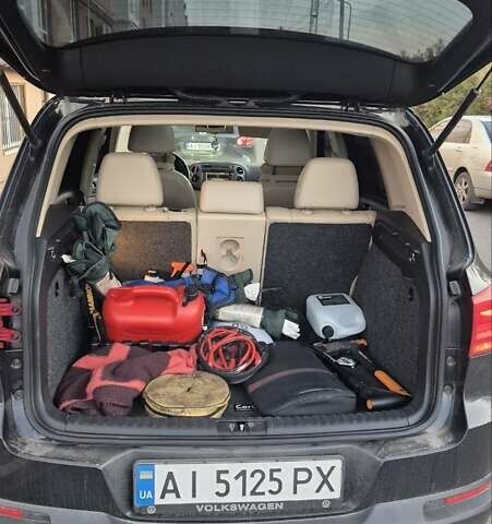 Чорний Фольксваген Тігуан, об'ємом двигуна 1.98 л та пробігом 227 тис. км за 13000 $, фото 21 на Automoto.ua