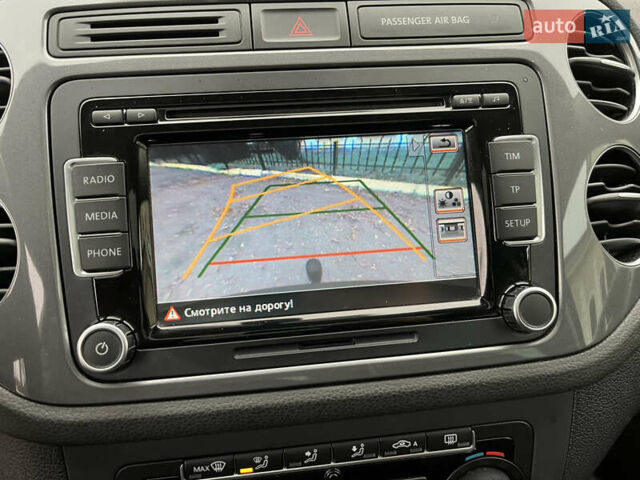 Черный Фольксваген Тигуан, объемом двигателя 1.99 л и пробегом 320 тыс. км за 14499 $, фото 104 на Automoto.ua