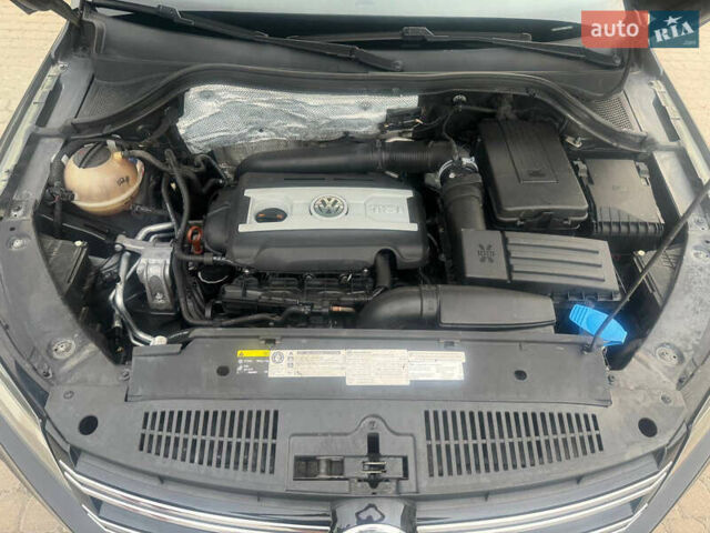 Чорний Фольксваген Тігуан, об'ємом двигуна 2 л та пробігом 260 тис. км за 13000 $, фото 11 на Automoto.ua