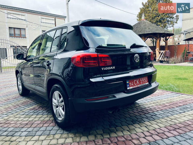 Чорний Фольксваген Тігуан, об'ємом двигуна 0 л та пробігом 240 тис. км за 11500 $, фото 5 на Automoto.ua