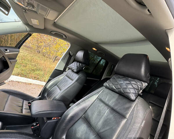 Черный Фольксваген Тигуан, объемом двигателя 2 л и пробегом 206 тыс. км за 12100 $, фото 14 на Automoto.ua