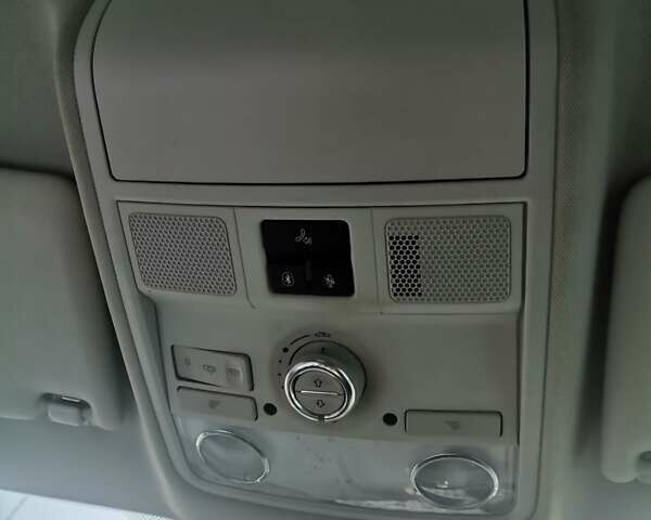 Черный Фольксваген Тигуан, объемом двигателя 1.98 л и пробегом 180 тыс. км за 11850 $, фото 10 на Automoto.ua