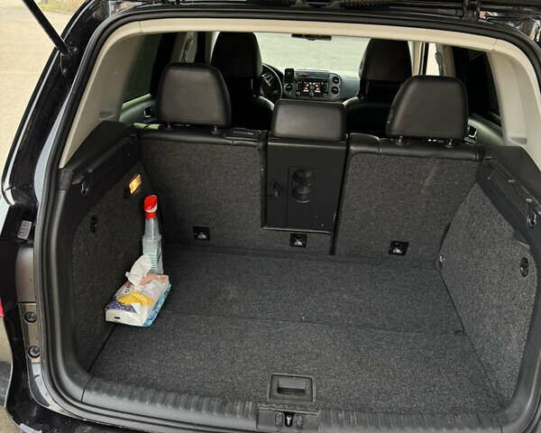 Черный Фольксваген Тигуан, объемом двигателя 2 л и пробегом 206 тыс. км за 12100 $, фото 11 на Automoto.ua