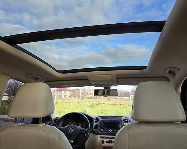 Чорний Фольксваген Тігуан, об'ємом двигуна 1.98 л та пробігом 349 тис. км за 12499 $, фото 11 на Automoto.ua