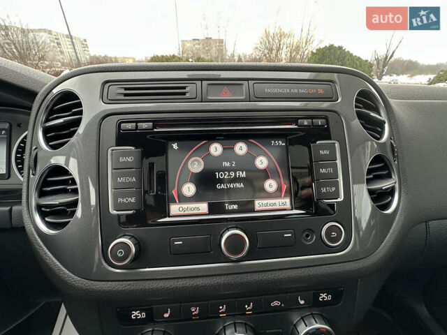 Чорний Фольксваген Тігуан, об'ємом двигуна 1.98 л та пробігом 168 тис. км за 13750 $, фото 101 на Automoto.ua