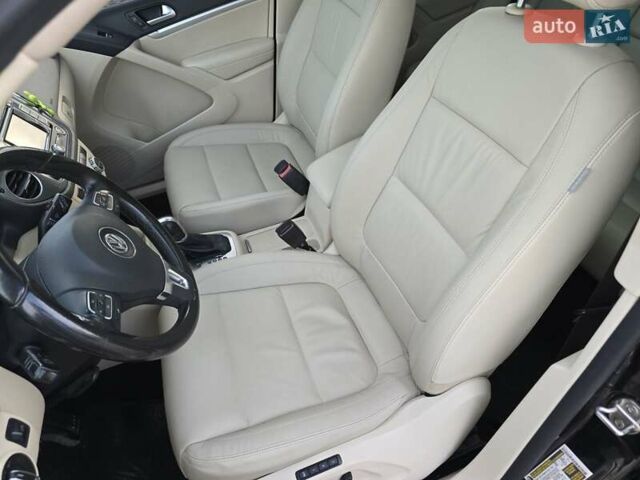 Чорний Фольксваген Тігуан, об'ємом двигуна 1.98 л та пробігом 349 тис. км за 12499 $, фото 10 на Automoto.ua