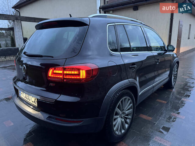 Черный Фольксваген Тигуан, объемом двигателя 2 л и пробегом 201 тыс. км за 15550 $, фото 7 на Automoto.ua