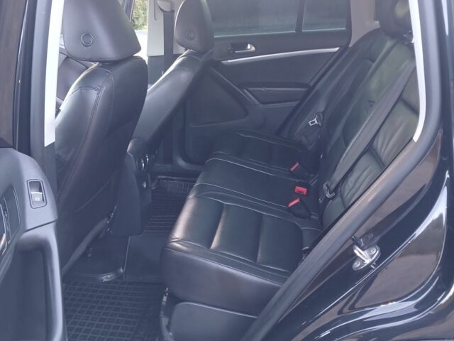 Черный Фольксваген Тигуан, объемом двигателя 2 л и пробегом 182 тыс. км за 11200 $, фото 23 на Automoto.ua