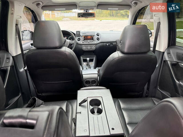 Чорний Фольксваген Тігуан, об'ємом двигуна 2 л та пробігом 200 тис. км за 12900 $, фото 9 на Automoto.ua