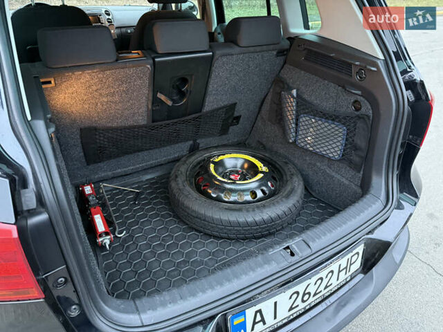 Чорний Фольксваген Тігуан, об'ємом двигуна 1.97 л та пробігом 266 тис. км за 15000 $, фото 25 на Automoto.ua