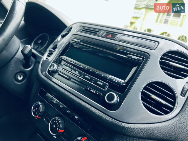 Чорний Фольксваген Тігуан, об'ємом двигуна 0 л та пробігом 240 тис. км за 11500 $, фото 43 на Automoto.ua