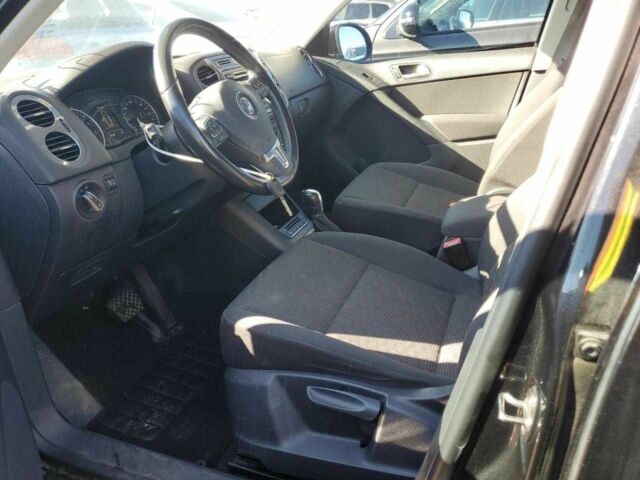 Черный Фольксваген Тигуан, объемом двигателя 2 л и пробегом 118 тыс. км за 1200 $, фото 6 на Automoto.ua