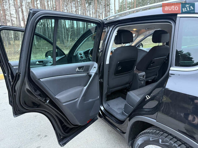 Чорний Фольксваген Тігуан, об'ємом двигуна 1.97 л та пробігом 266 тис. км за 15000 $, фото 11 на Automoto.ua