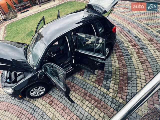 Чорний Фольксваген Тігуан, об'ємом двигуна 0 л та пробігом 240 тис. км за 11500 $, фото 41 на Automoto.ua