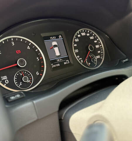 Черный Фольксваген Тигуан, объемом двигателя 1.97 л и пробегом 204 тыс. км за 14900 $, фото 2 на Automoto.ua