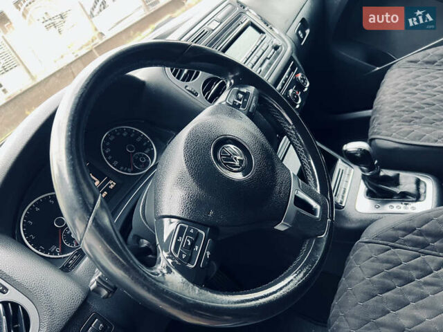 Чорний Фольксваген Тігуан, об'ємом двигуна 0 л та пробігом 240 тис. км за 11500 $, фото 22 на Automoto.ua