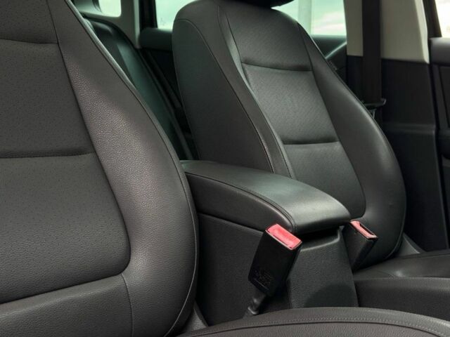 Черный Фольксваген Тигуан, объемом двигателя 2 л и пробегом 116 тыс. км за 11900 $, фото 22 на Automoto.ua