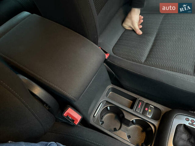 Чорний Фольксваген Тігуан, об'ємом двигуна 1.97 л та пробігом 266 тис. км за 15000 $, фото 29 на Automoto.ua