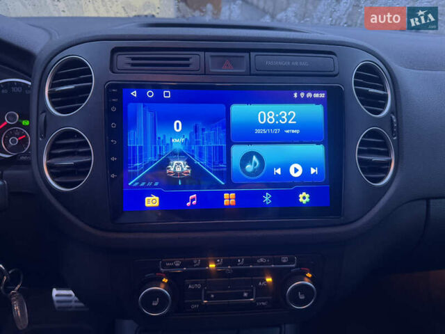 Черный Фольксваген Тигуан, объемом двигателя 2 л и пробегом 201 тыс. км за 15550 $, фото 22 на Automoto.ua