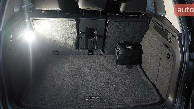 Черный Фольксваген Тигуан, объемом двигателя 1.98 л и пробегом 123 тыс. км за 13500 $, фото 3 на Automoto.ua