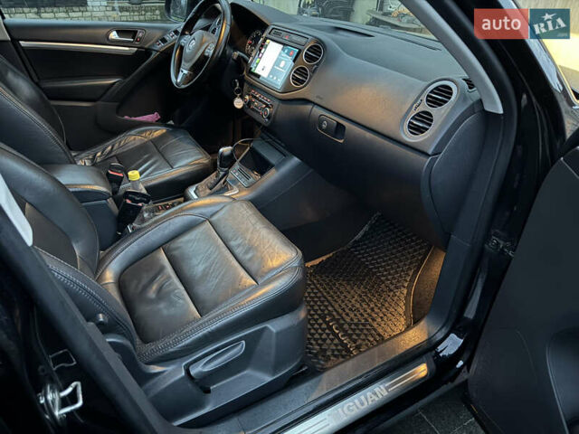 Черный Фольксваген Тигуан, объемом двигателя 2 л и пробегом 201 тыс. км за 15550 $, фото 13 на Automoto.ua