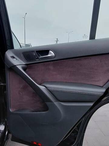 Черный Фольксваген Тигуан, объемом двигателя 1.98 л и пробегом 123 тыс. км за 13500 $, фото 13 на Automoto.ua