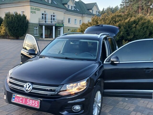 Чорний Фольксваген Тігуан, об'ємом двигуна 2 л та пробігом 182 тис. км за 11200 $, фото 19 на Automoto.ua