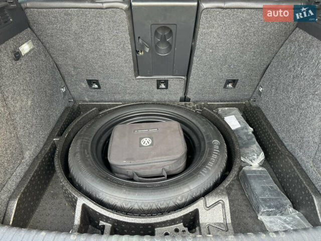 Чорний Фольксваген Тігуан, об'ємом двигуна 1.98 л та пробігом 167 тис. км за 12500 $, фото 6 на Automoto.ua