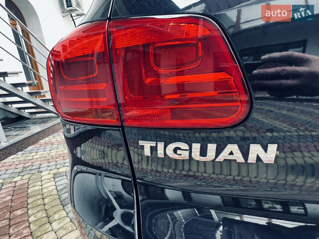 Чорний Фольксваген Тігуан, об'ємом двигуна 0 л та пробігом 240 тис. км за 11500 $, фото 31 на Automoto.ua
