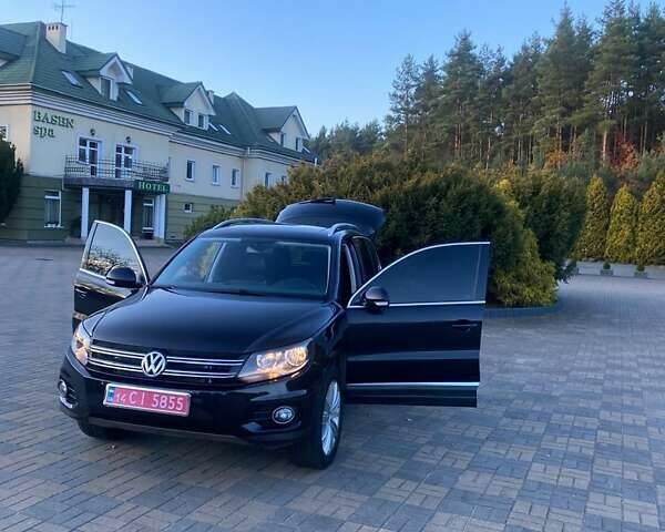 Чорний Фольксваген Тігуан, об'ємом двигуна 1.99 л та пробігом 180 тис. км за 11300 $, фото 3 на Automoto.ua