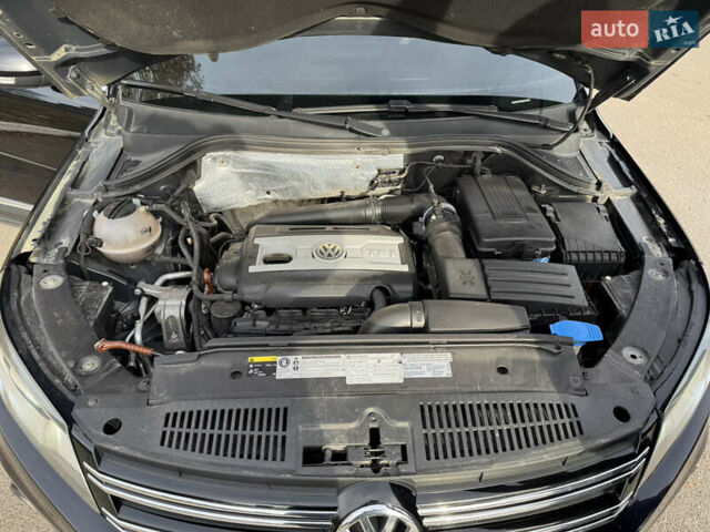 Черный Фольксваген Тигуан, объемом двигателя 2 л и пробегом 206 тыс. км за 12100 $, фото 20 на Automoto.ua