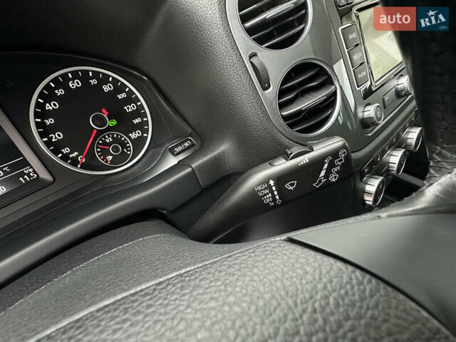 Чорний Фольксваген Тігуан, об'ємом двигуна 1.98 л та пробігом 168 тис. км за 13750 $, фото 77 на Automoto.ua