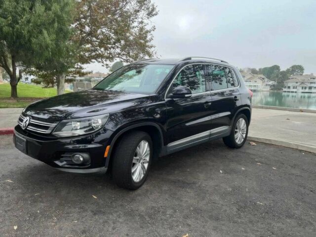 Черный Фольксваген Тигуан, объемом двигателя 2 л и пробегом 84 тыс. км за 2200 $, фото 2 на Automoto.ua
