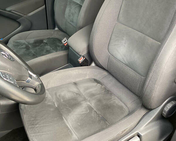 Черный Фольксваген Тигуан, объемом двигателя 1.97 л и пробегом 132 тыс. км за 16999 $, фото 12 на Automoto.ua