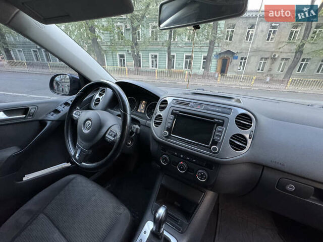 Черный Фольксваген Тигуан, объемом двигателя 1.98 л и пробегом 82 тыс. км за 12800 $, фото 14 на Automoto.ua